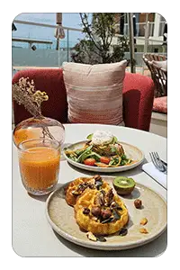 Brunch du restaurant Gaée en terrasse extérieure